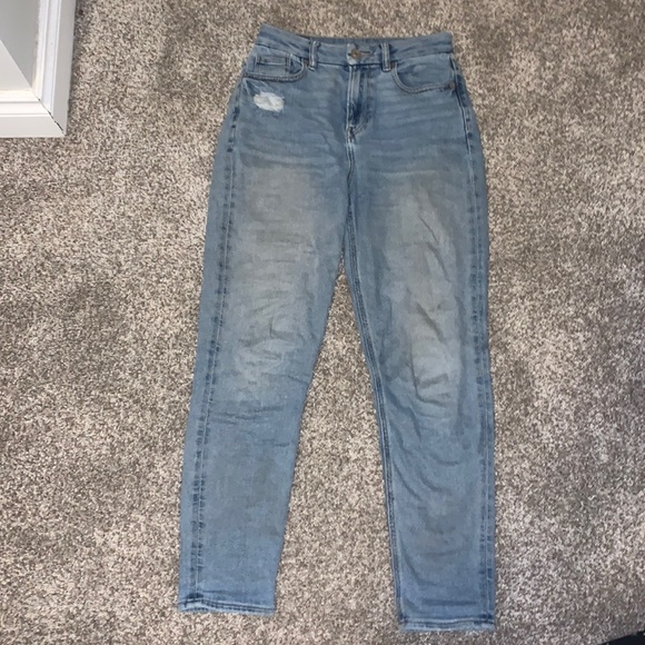 American Eagle Mom Jeans - Picture 2 of 9